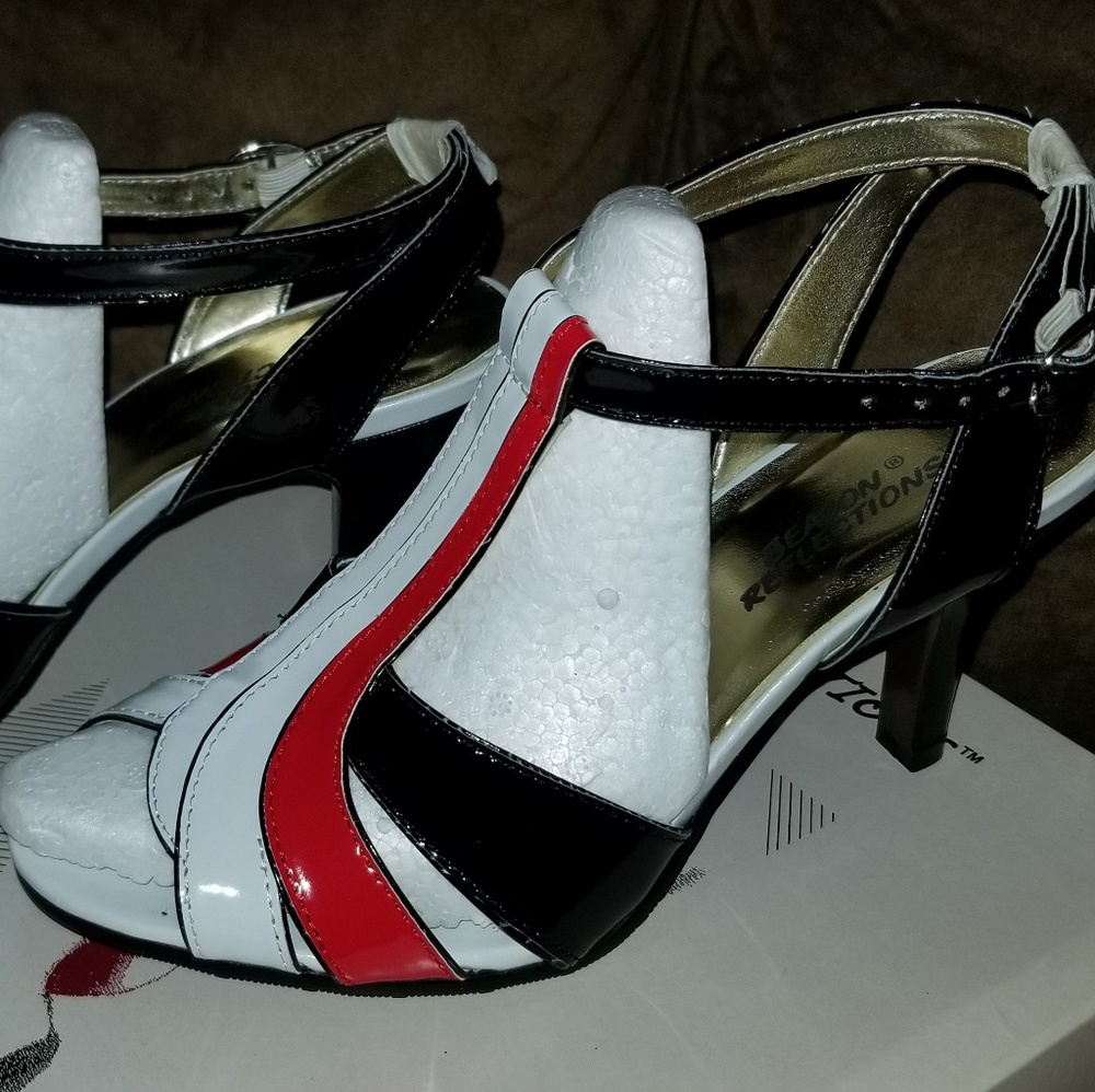 Beacon Reflections Blk/Red/White Pump